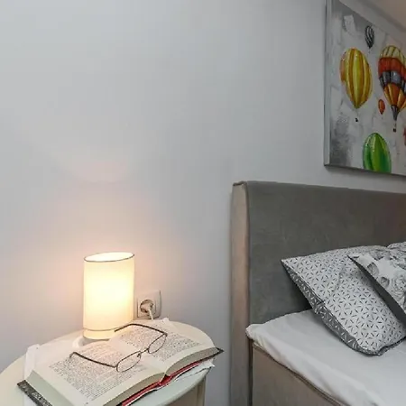 House - Pri Roktovih *